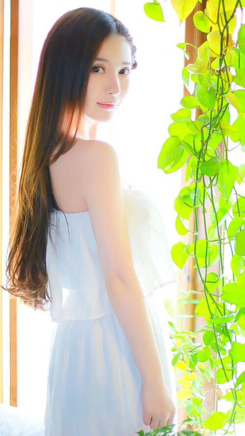 特色空中飞碟飞行体验赛，蓝天中的极速追逐，空中飞碟视频