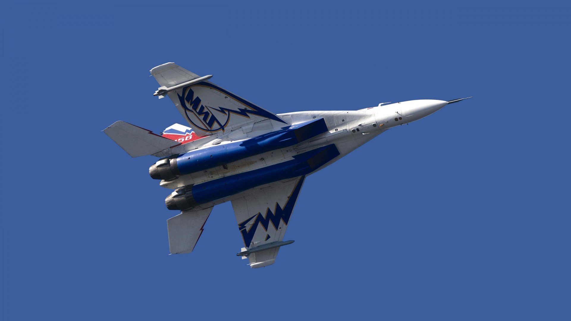 九游游戏中心-诺丁汉森林是否应增加中场拦截型球员，诺丁汉森林换帅