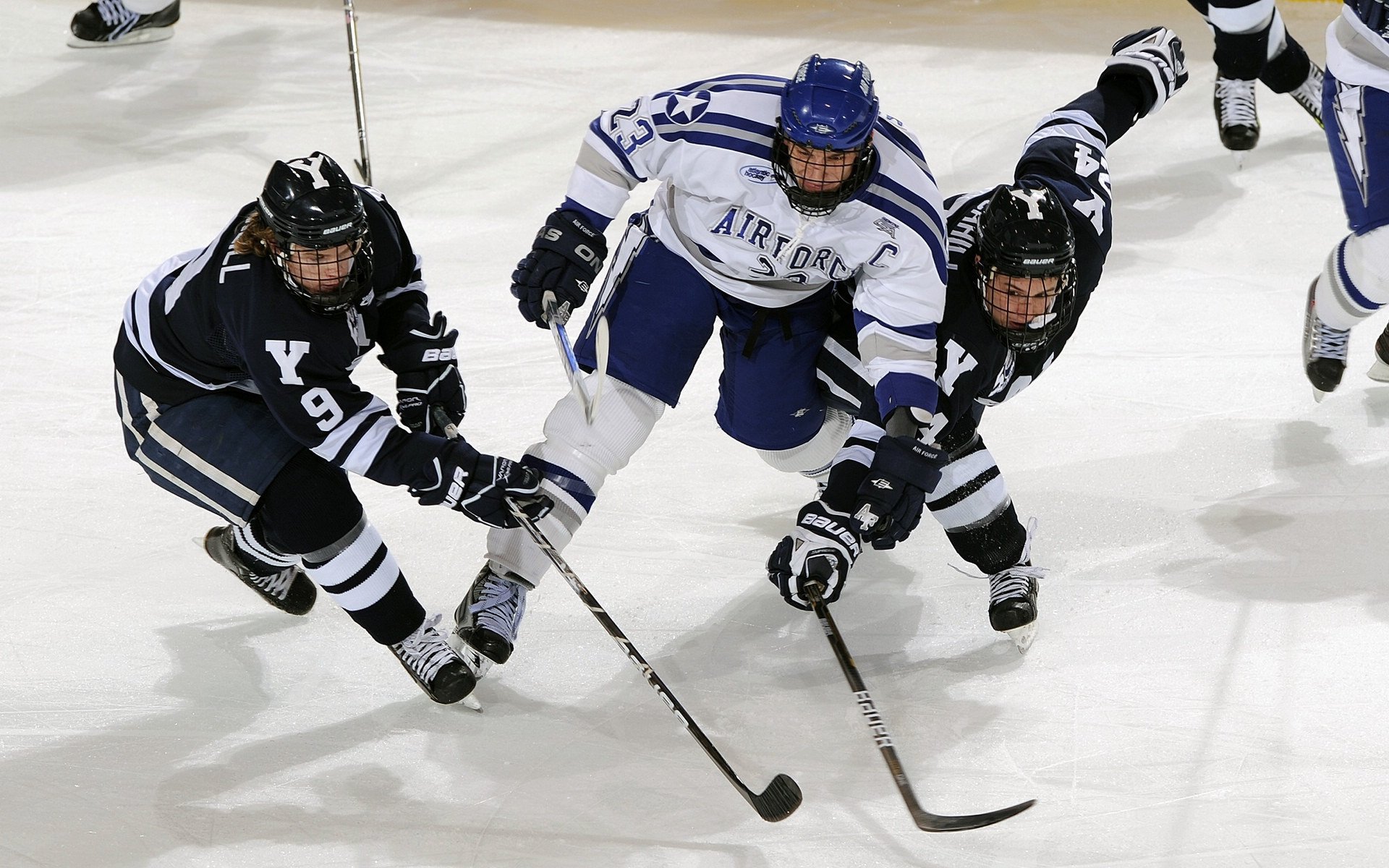 阿根廷主帅梅萨对阵巴西进行角逐，阿根廷最懂梅西的主帅