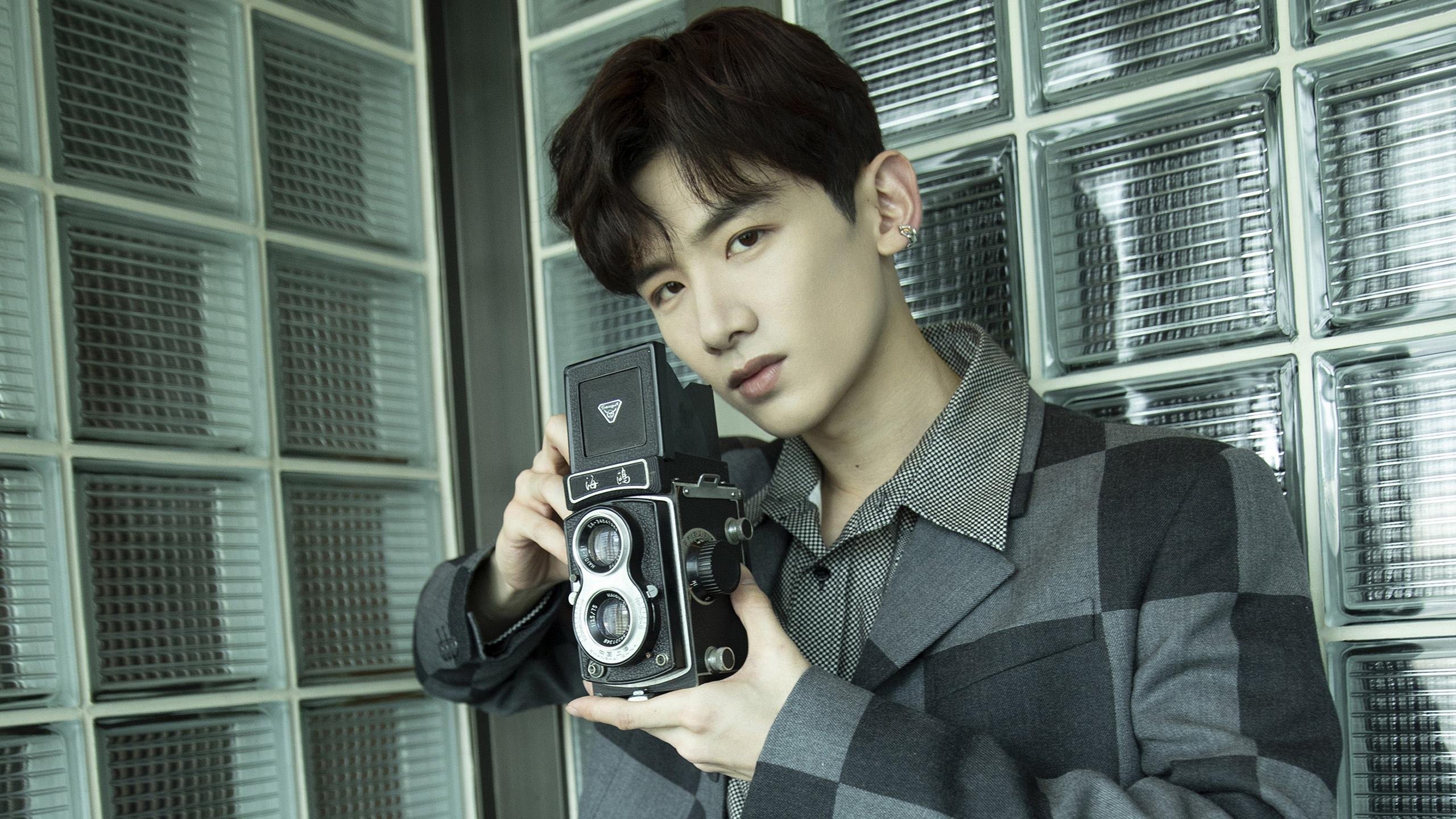 跨界合作：足球与科技、娱乐的结合新模式，足球跨球基本技术要领