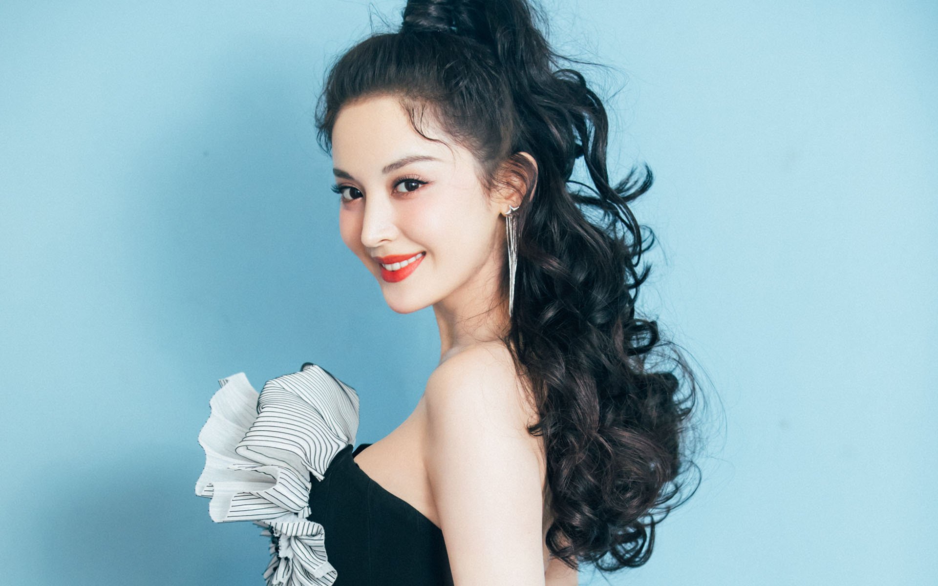 威少防守积极频繁抢断成为奇才防守尖兵,威少防守能力