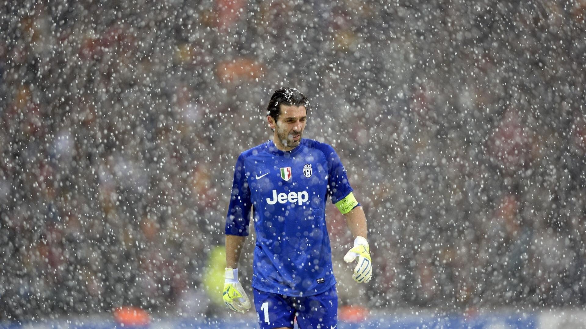 强攻防守：篮球比赛中的攻防博弈解析，篮球攻防战术有哪些